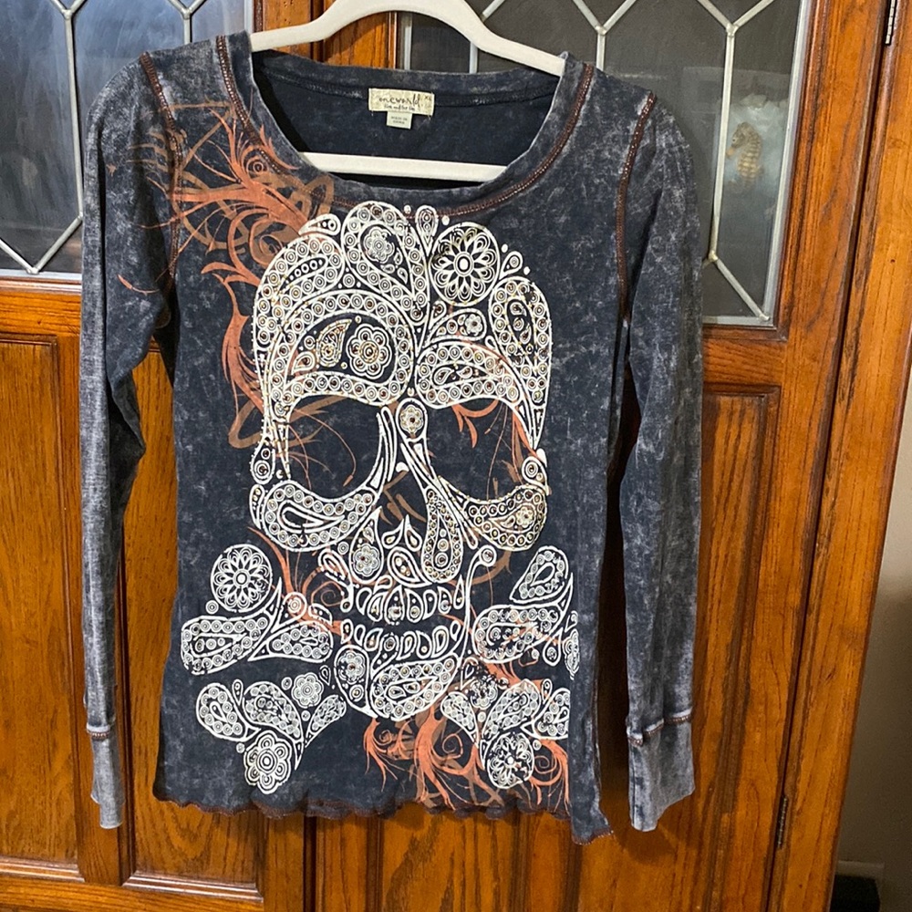 One World tie dye skull tee size XL